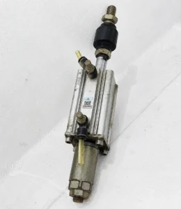 جک پنوماتیک XINGCHEN مدل CDQ2AB40-45-40DM-XC8 (استفاده شده)