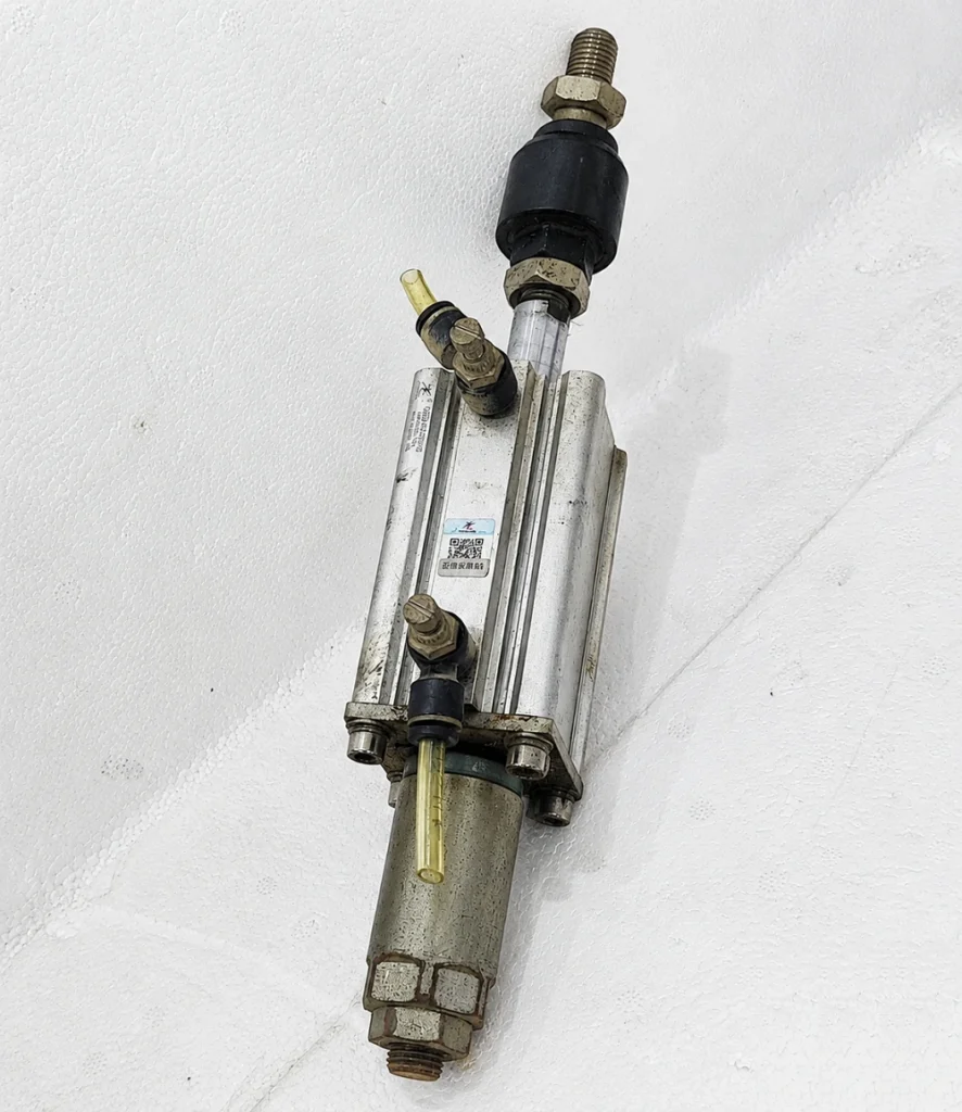 جک پنوماتیک XINGCHEN مدل CDQ2AB40-45-40DM-XC8 (استفاده شده)
